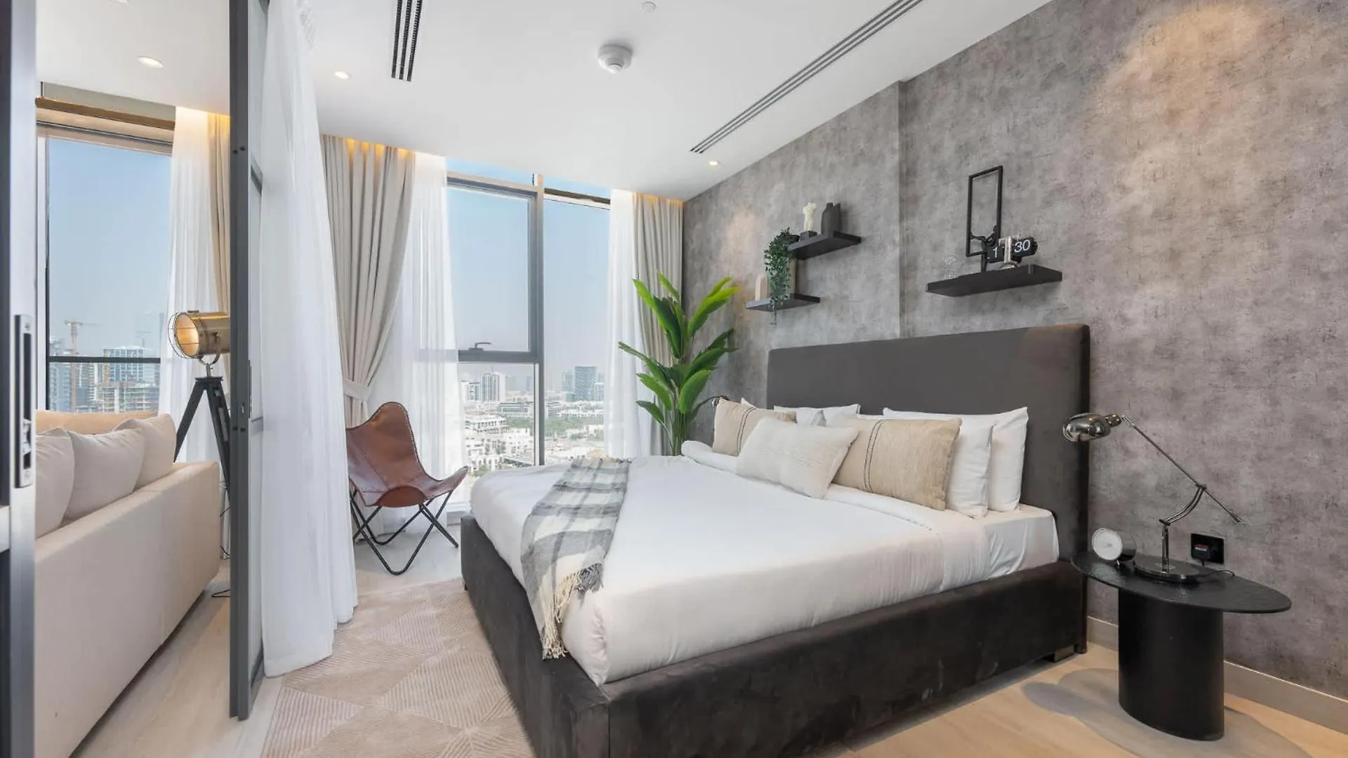 Elegant And Cozy 1-Bedroom Apartment With Balcony Views In Jvt Dubai 0*,  United Arab Emirates