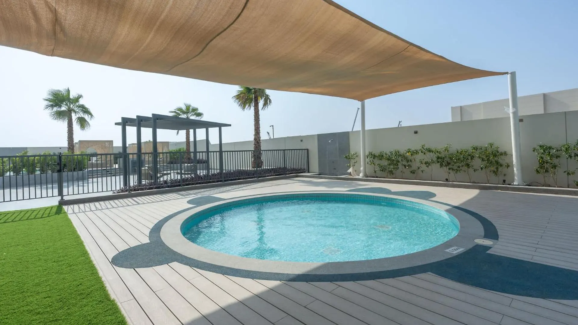Elegant And Cozy 1-Bedroom Apartment With Balcony Views In Jvt Dubai United Arab Emirates