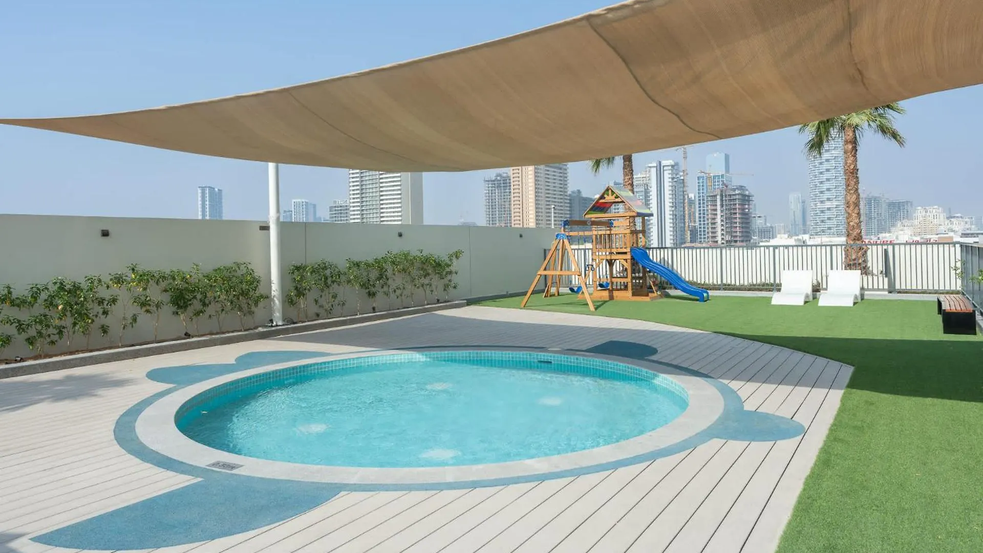 Elegant And Cozy 1-Bedroom Apartment With Balcony Views In Jvt Dubai