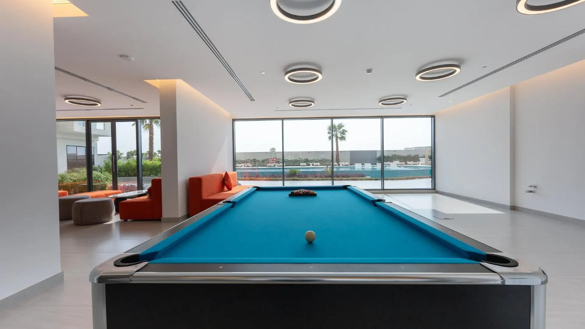 Elegant And Cozy 1-Bedroom Apartment With Balcony Views In Jvt Dubai